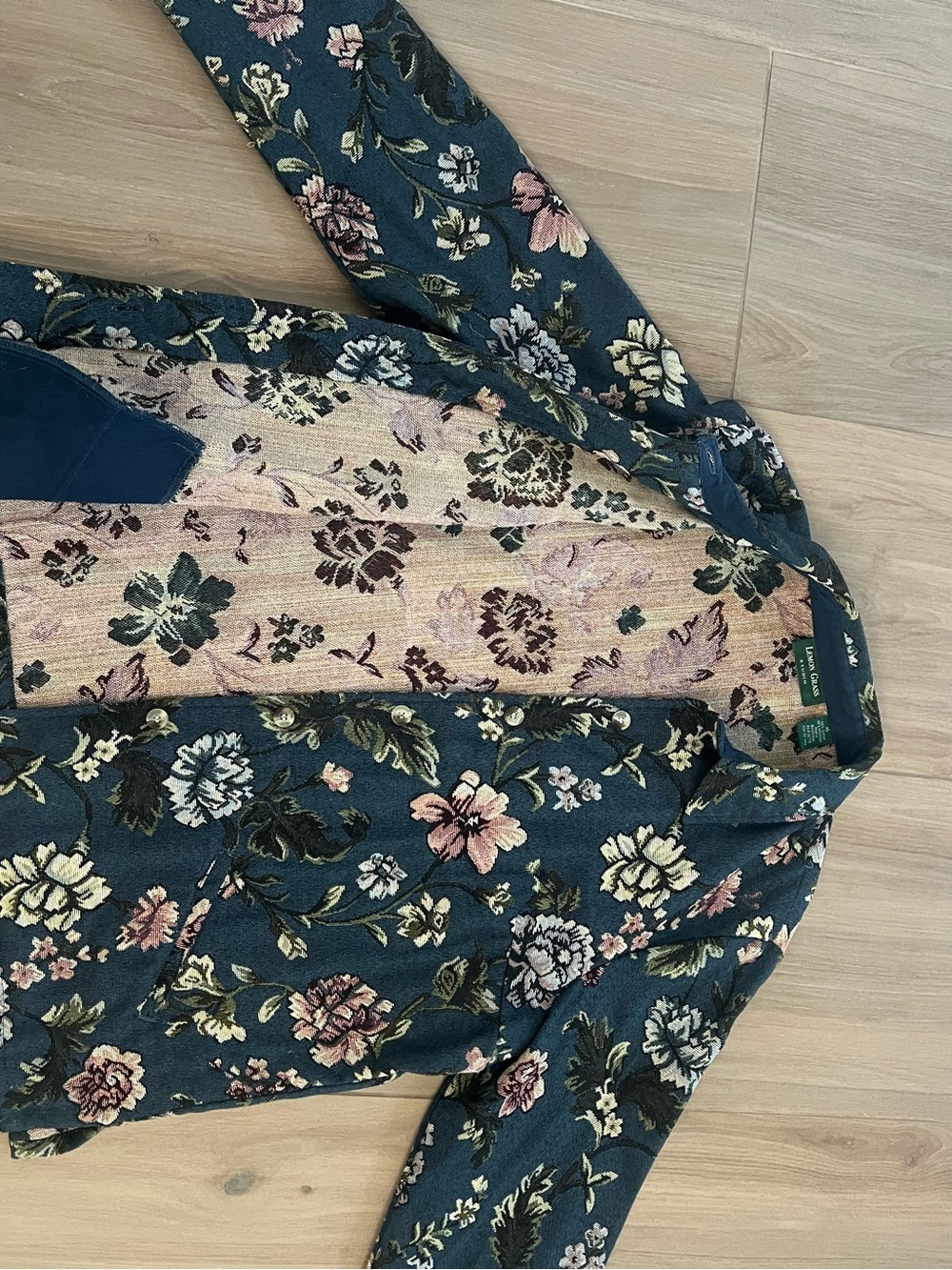 Floral Tapestry Shacket - Picture 4 of 10